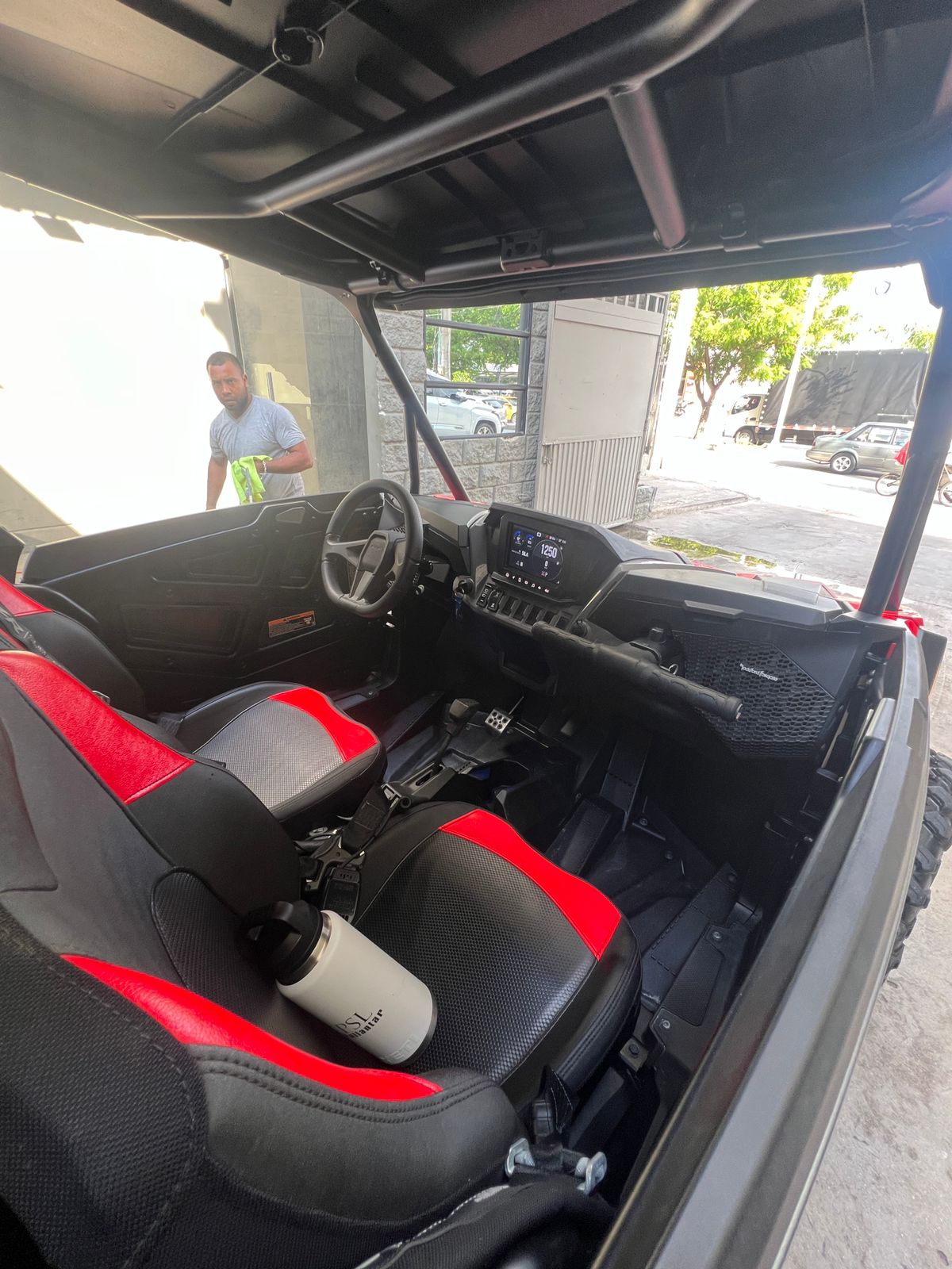 Polaris RZR Modelo 2024