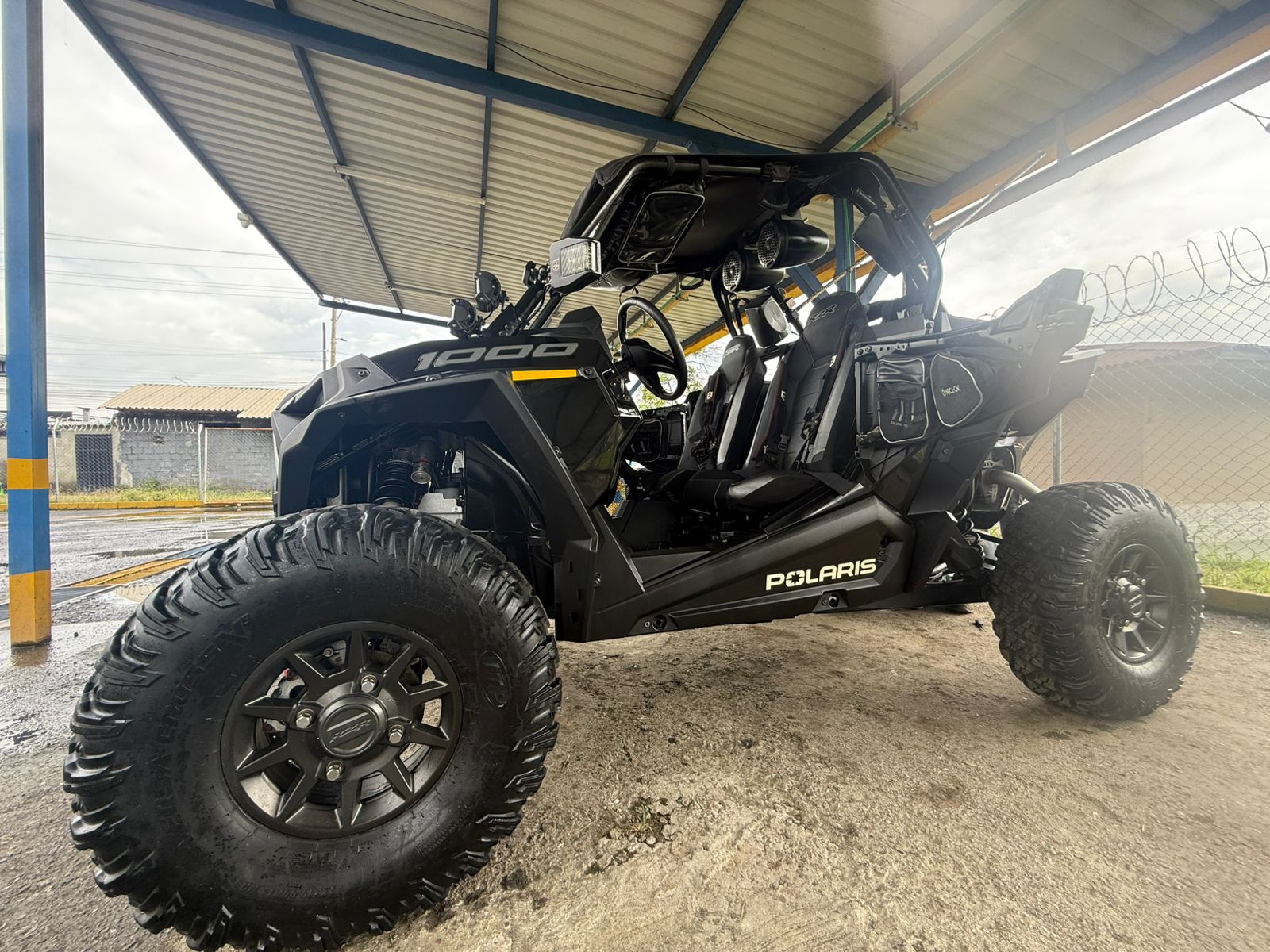 Polaris XP 2023 Full Equipado – Estilo, Poder y Sonido en Cada Ruta